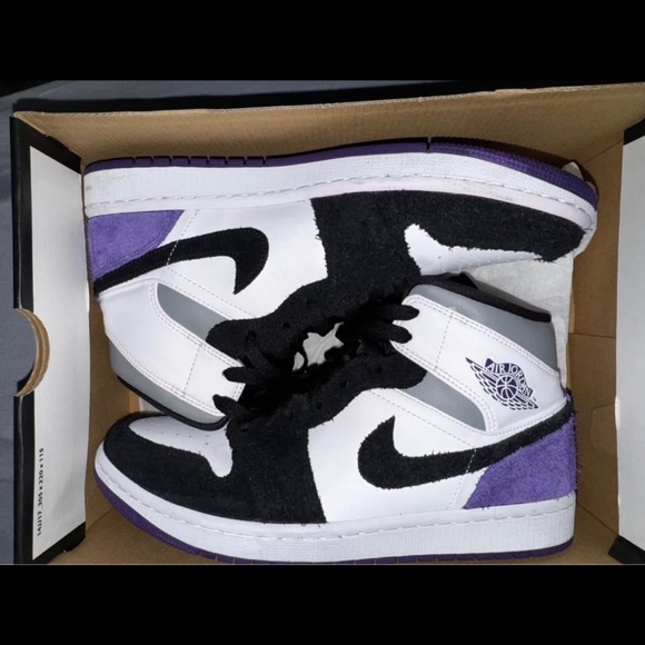 Air Jordan 1 Mid - Picture 1 of 4